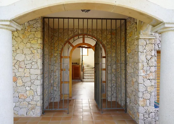 Amfora Miro Villa Sant Pere Pescador